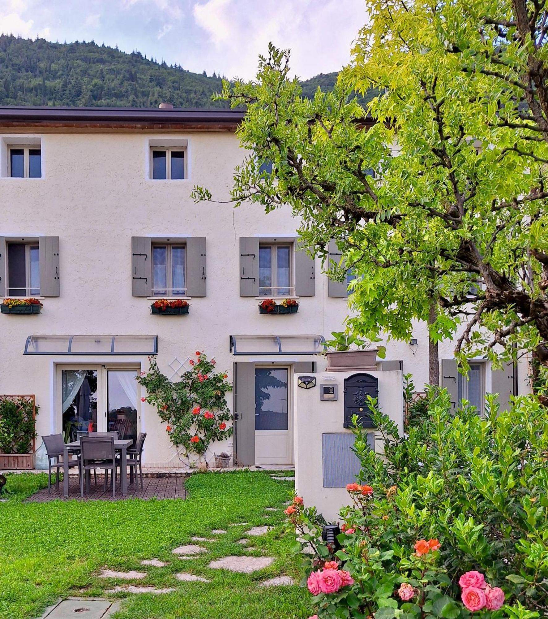 Апартаменти Casa Paola Борсо-дель-Граппа Екстер'єр фото